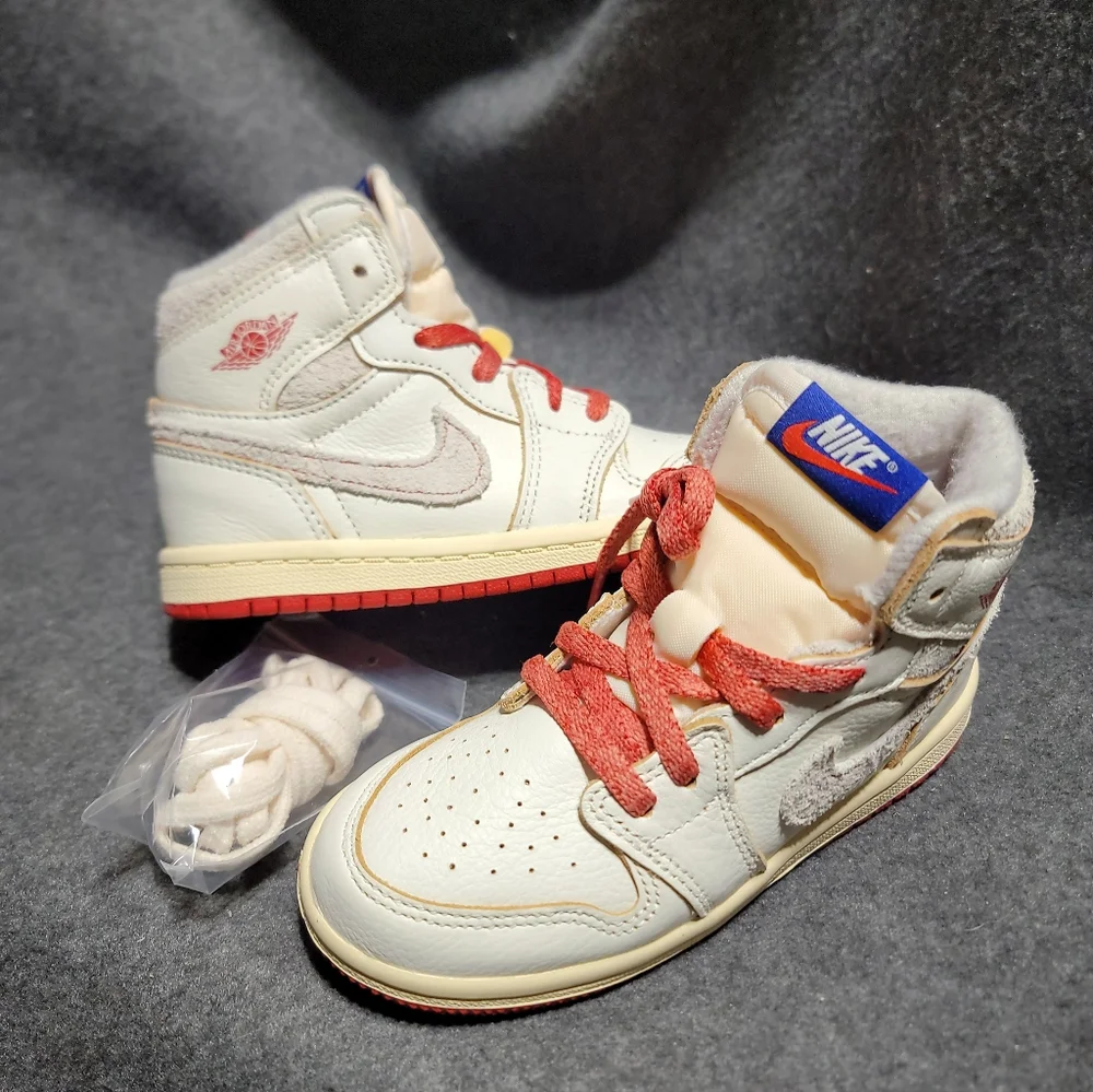 Air Jordan 1 Retro High OG 'Rare Air - Sail Cinnabar' sneaker - Picture 4 of 6